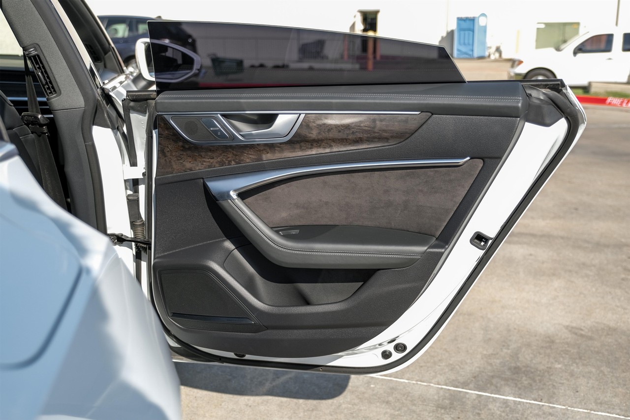 Audi A7 Vehicle Main Gallery Image 44