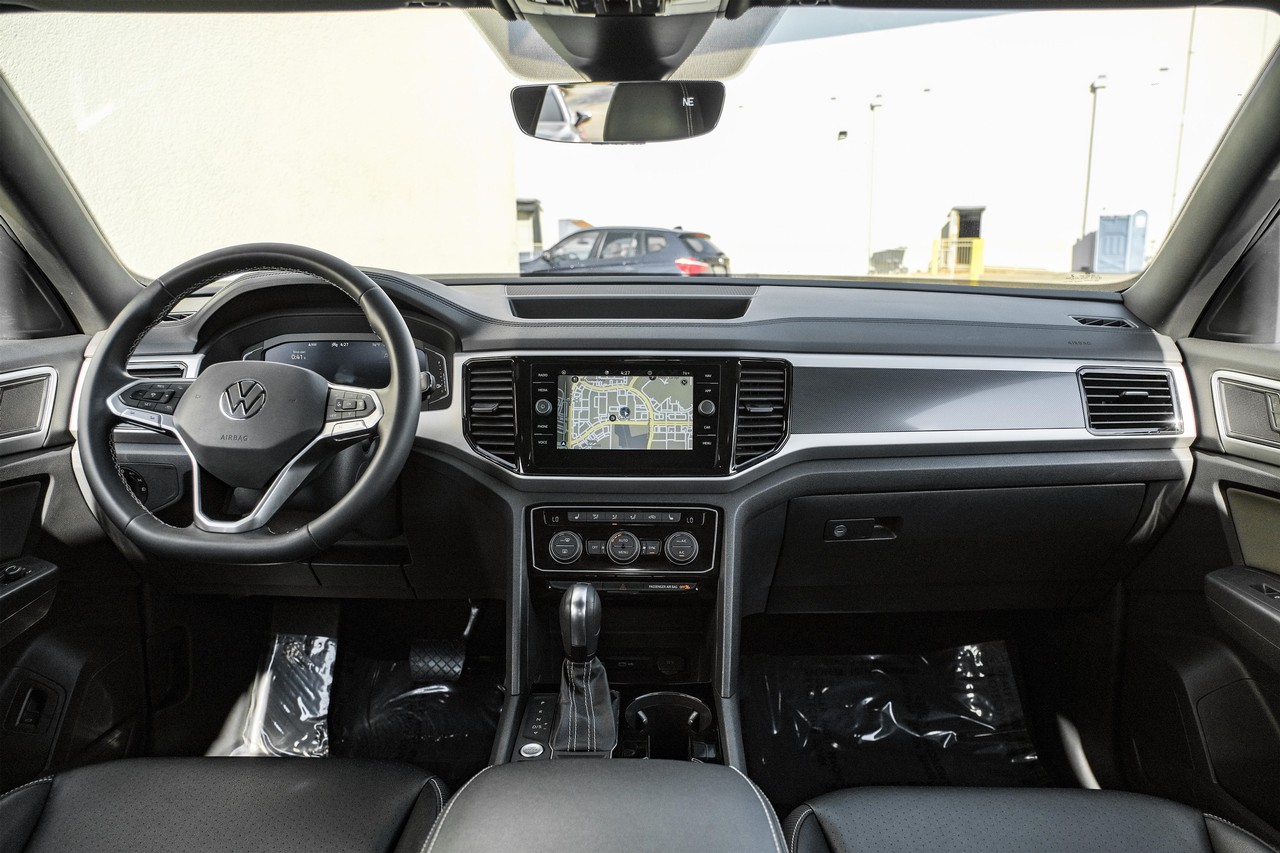 Volkswagen Atlas Cross Sport Vehicle Main Gallery Image 15