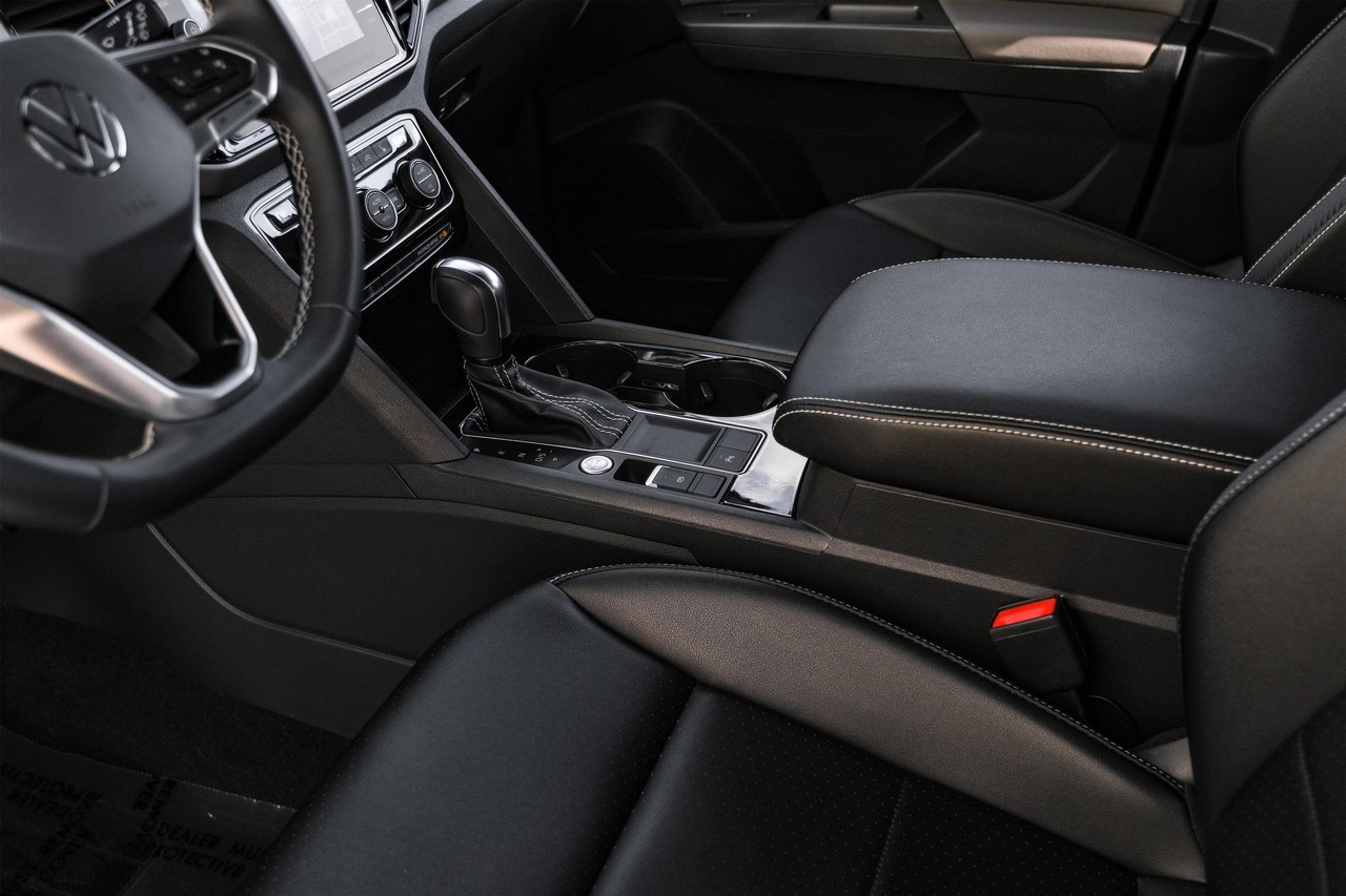 Volkswagen Atlas Cross Sport Vehicle Main Gallery Image 25