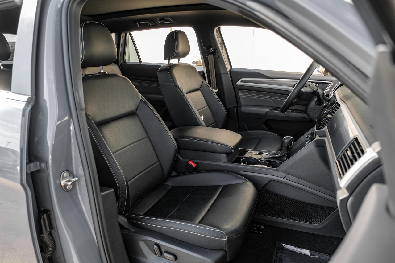 Volkswagen Atlas Cross Sport Vehicle Main Gallery Image 34
