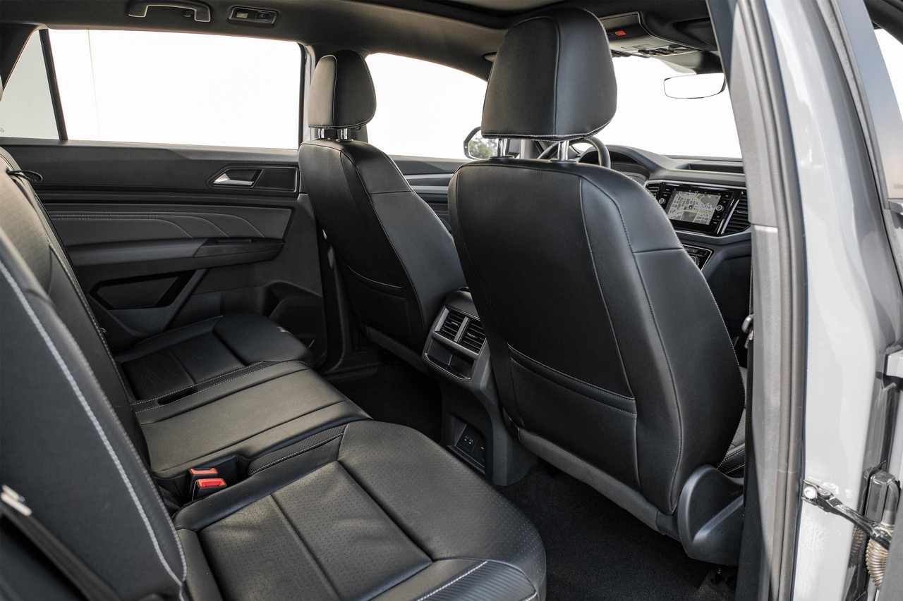 Volkswagen Atlas Cross Sport Vehicle Main Gallery Image 36