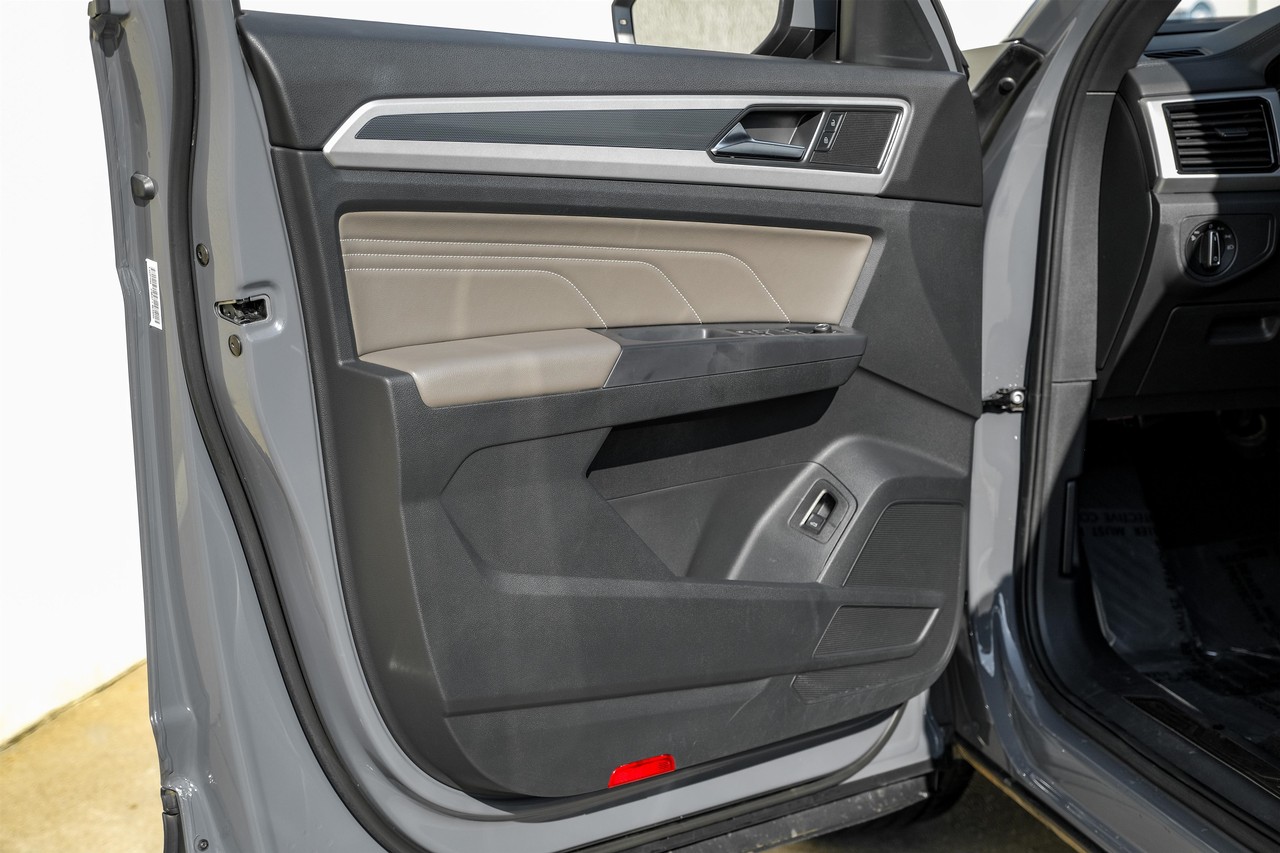 Volkswagen Atlas Cross Sport Vehicle Main Gallery Image 41