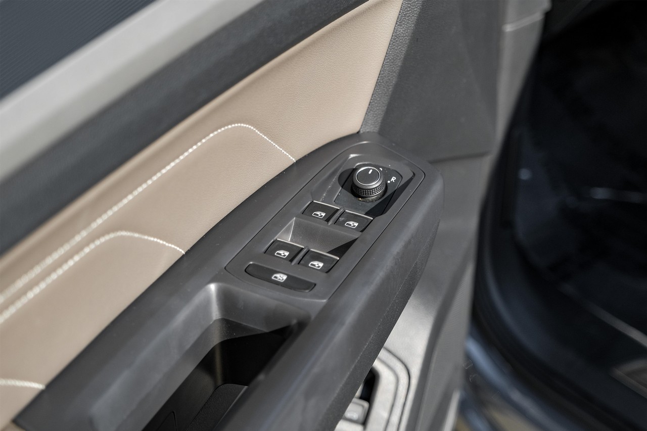 Volkswagen Atlas Cross Sport Vehicle Main Gallery Image 42