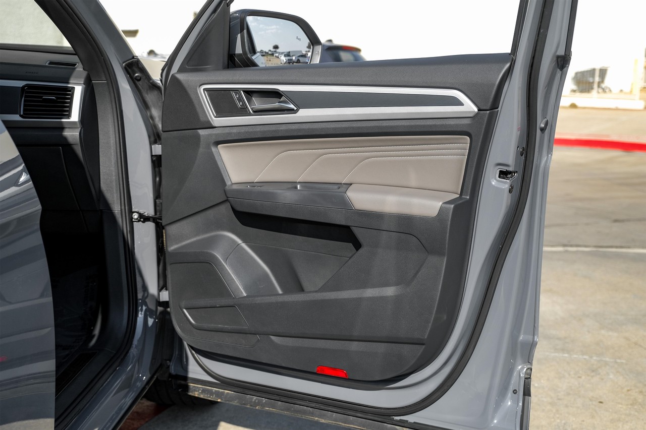 Volkswagen Atlas Cross Sport Vehicle Main Gallery Image 43