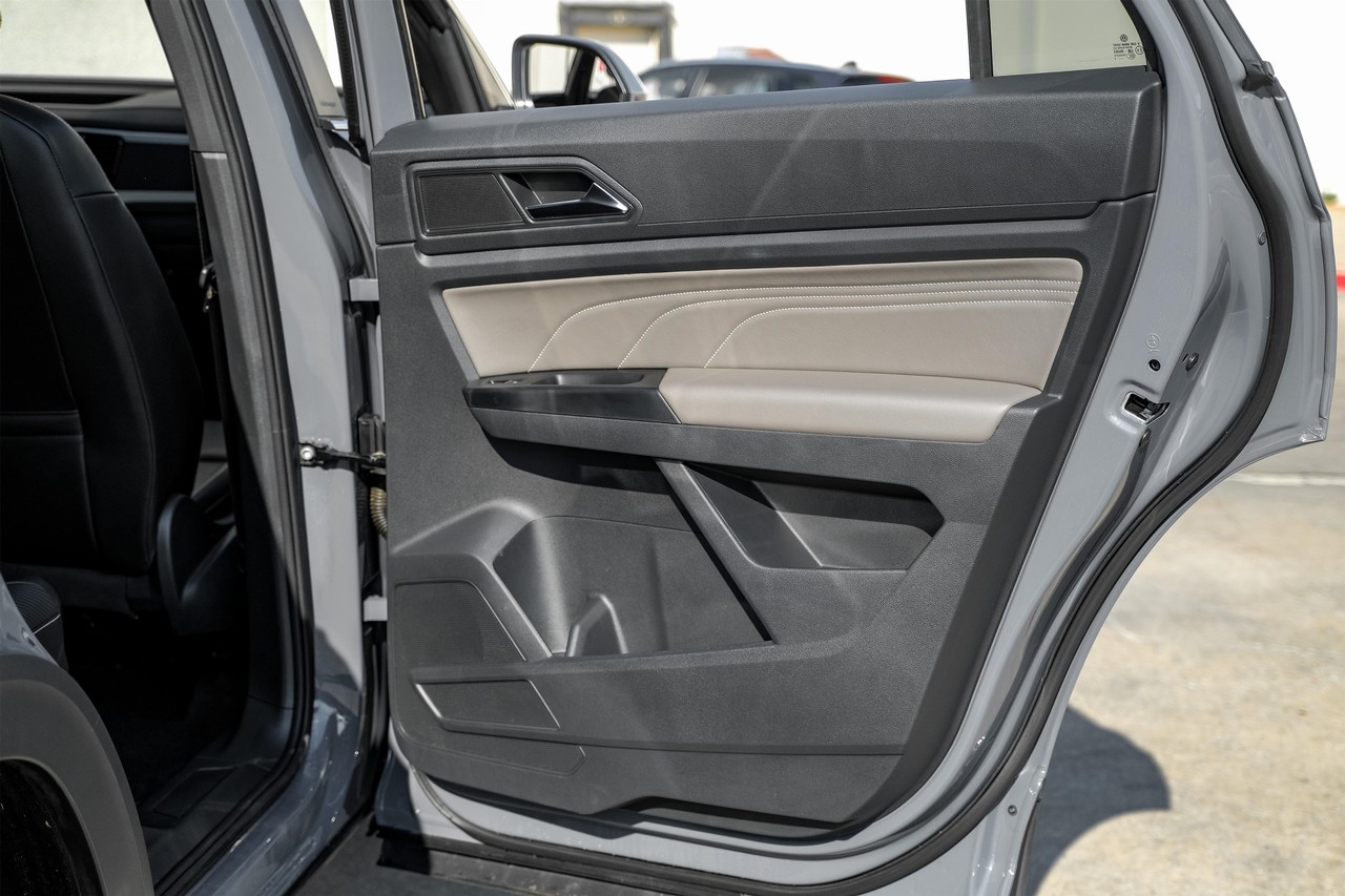 Volkswagen Atlas Cross Sport Vehicle Main Gallery Image 45