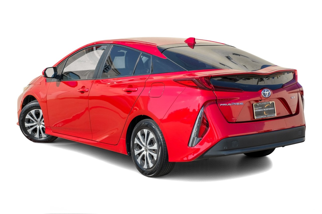 Toyota Prius Prime Vehicle Main Gallery Image 10