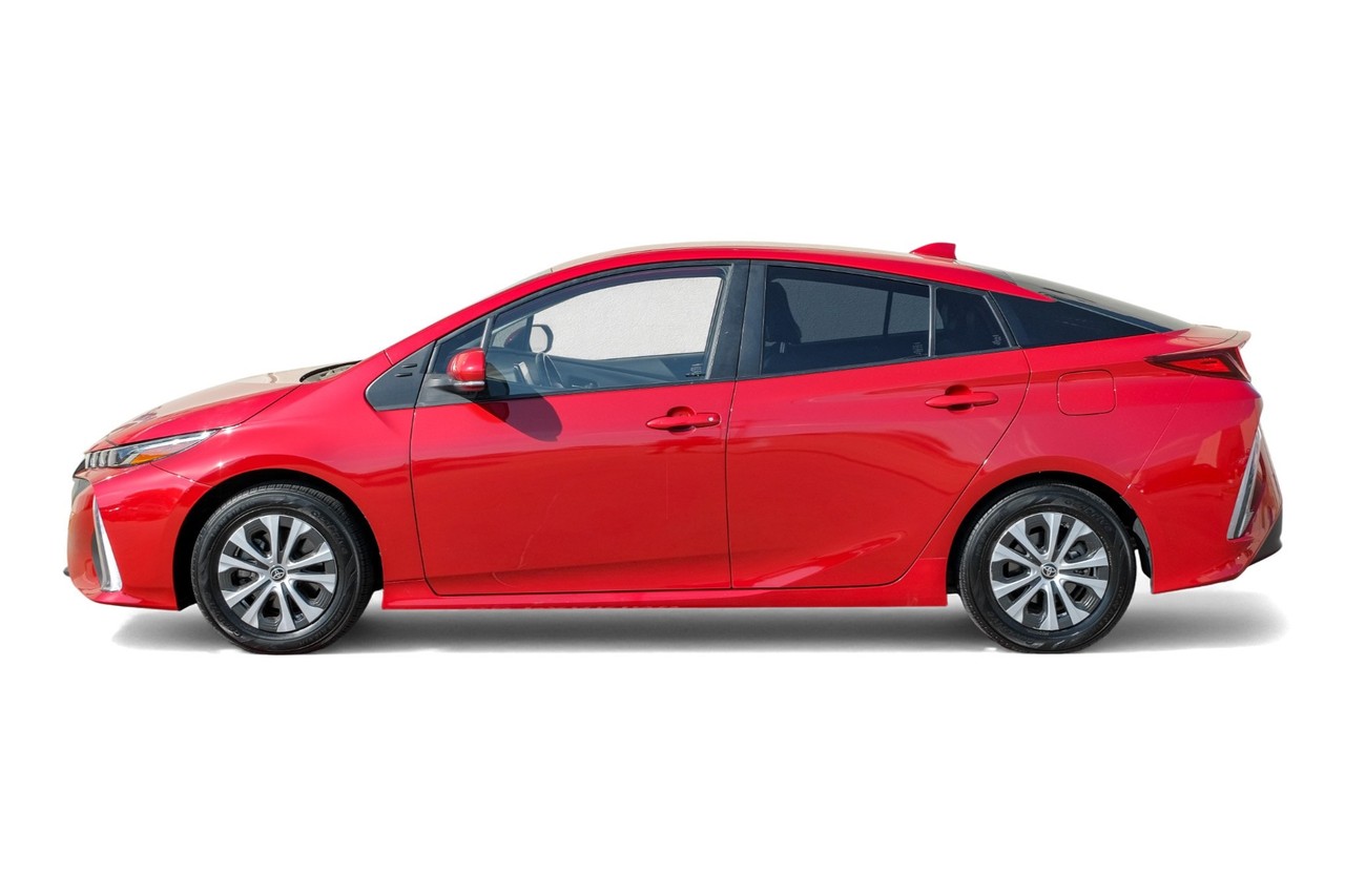 Toyota Prius Prime Vehicle Main Gallery Image 11