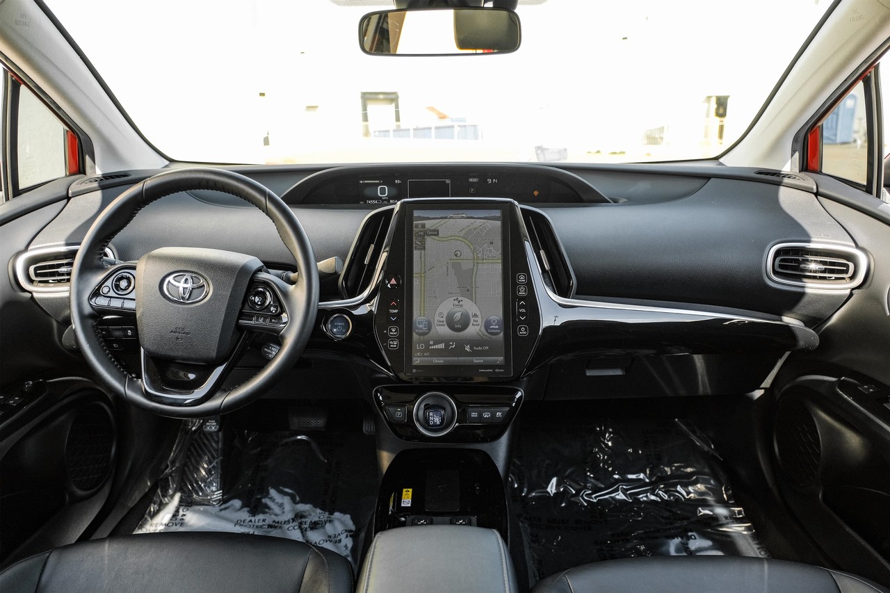 Toyota Prius Prime Vehicle Main Gallery Image 14