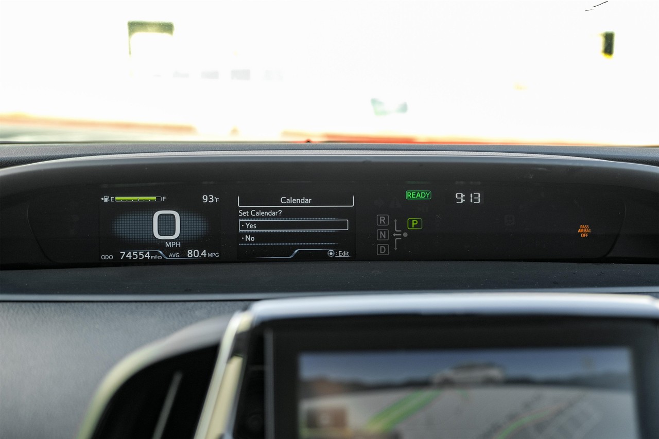 Toyota Prius Prime Vehicle Main Gallery Image 18