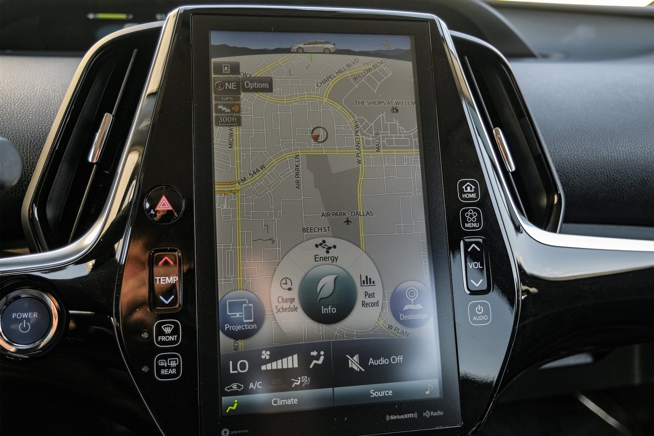 Toyota Prius Prime Vehicle Main Gallery Image 21