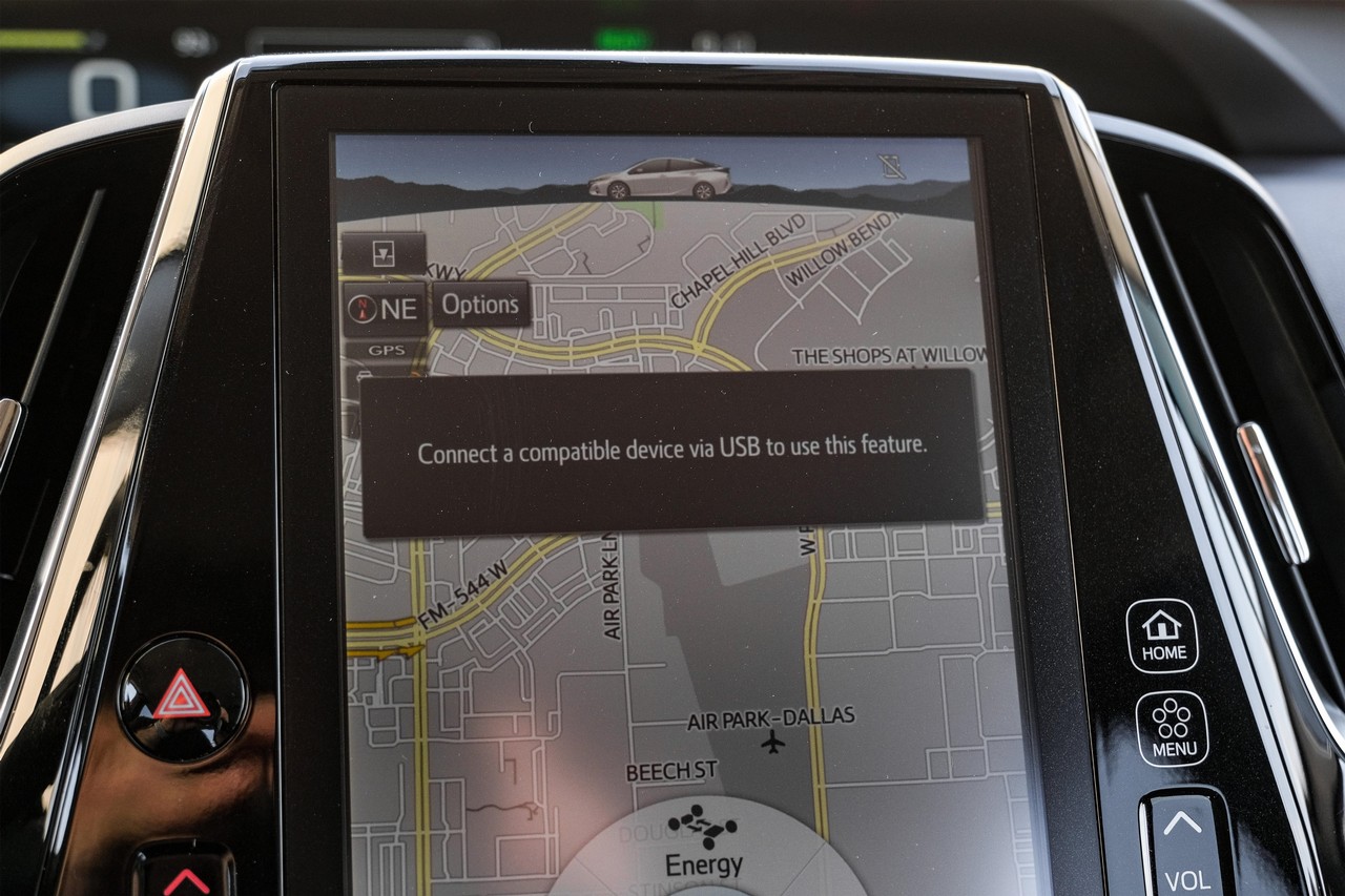 Toyota Prius Prime Vehicle Main Gallery Image 28