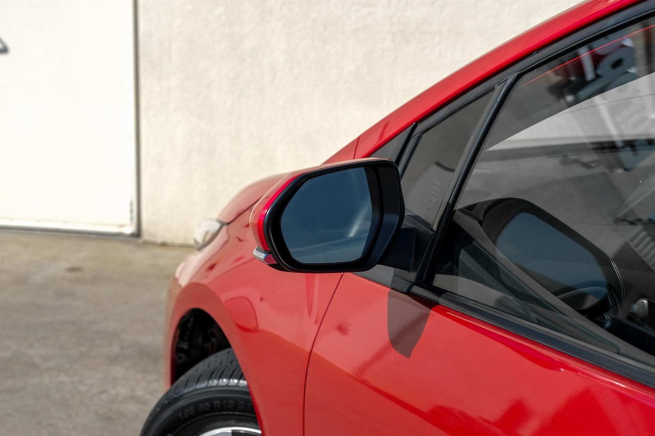 Toyota Prius Prime Vehicle Main Gallery Image 39