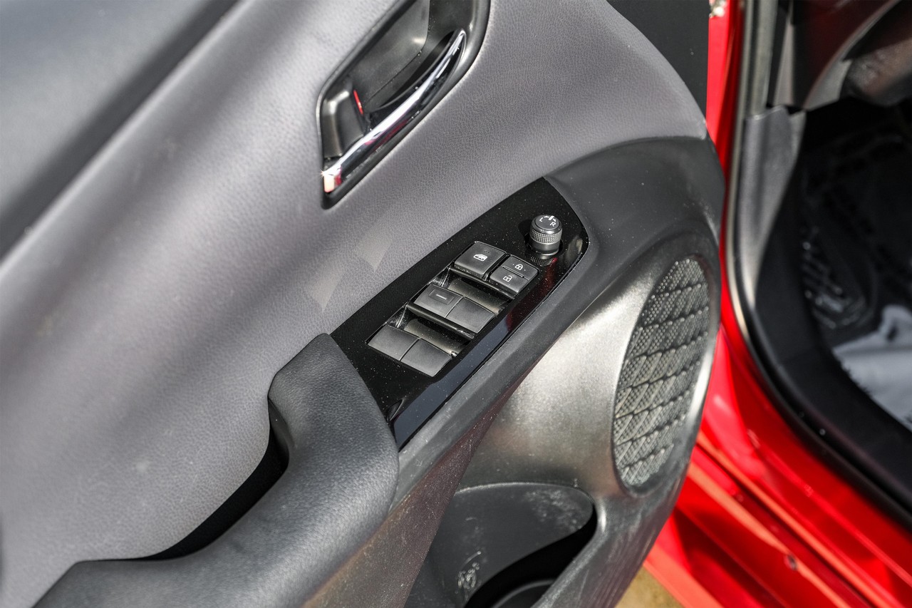 Toyota Prius Prime Vehicle Main Gallery Image 41