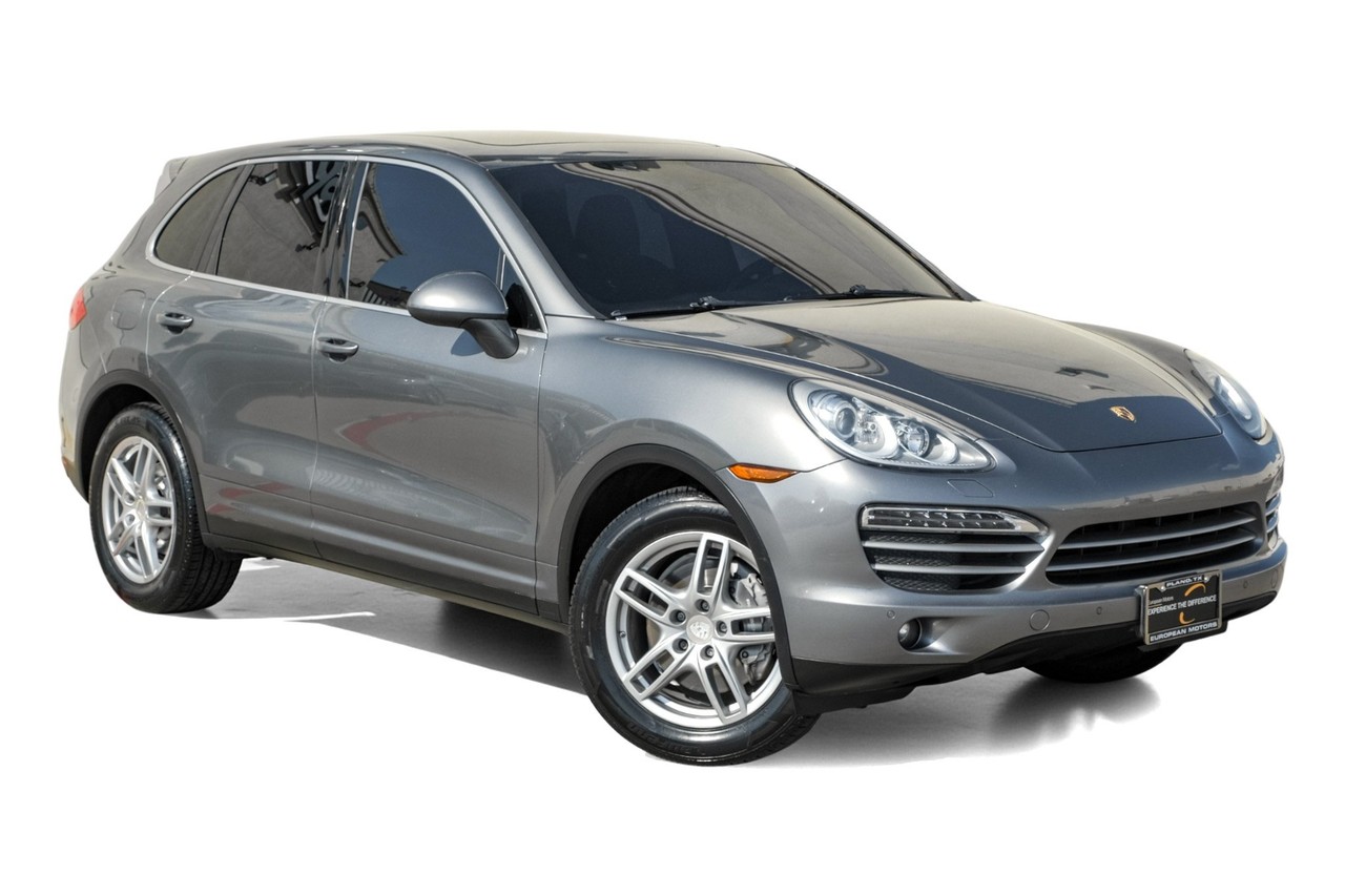 Porsche Cayenne Vehicle Main Gallery Image 07