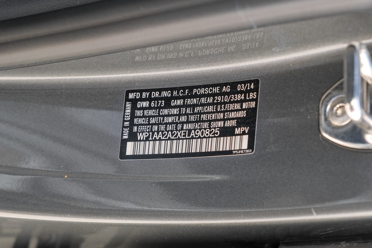 Porsche Cayenne Vehicle Main Gallery Image 55