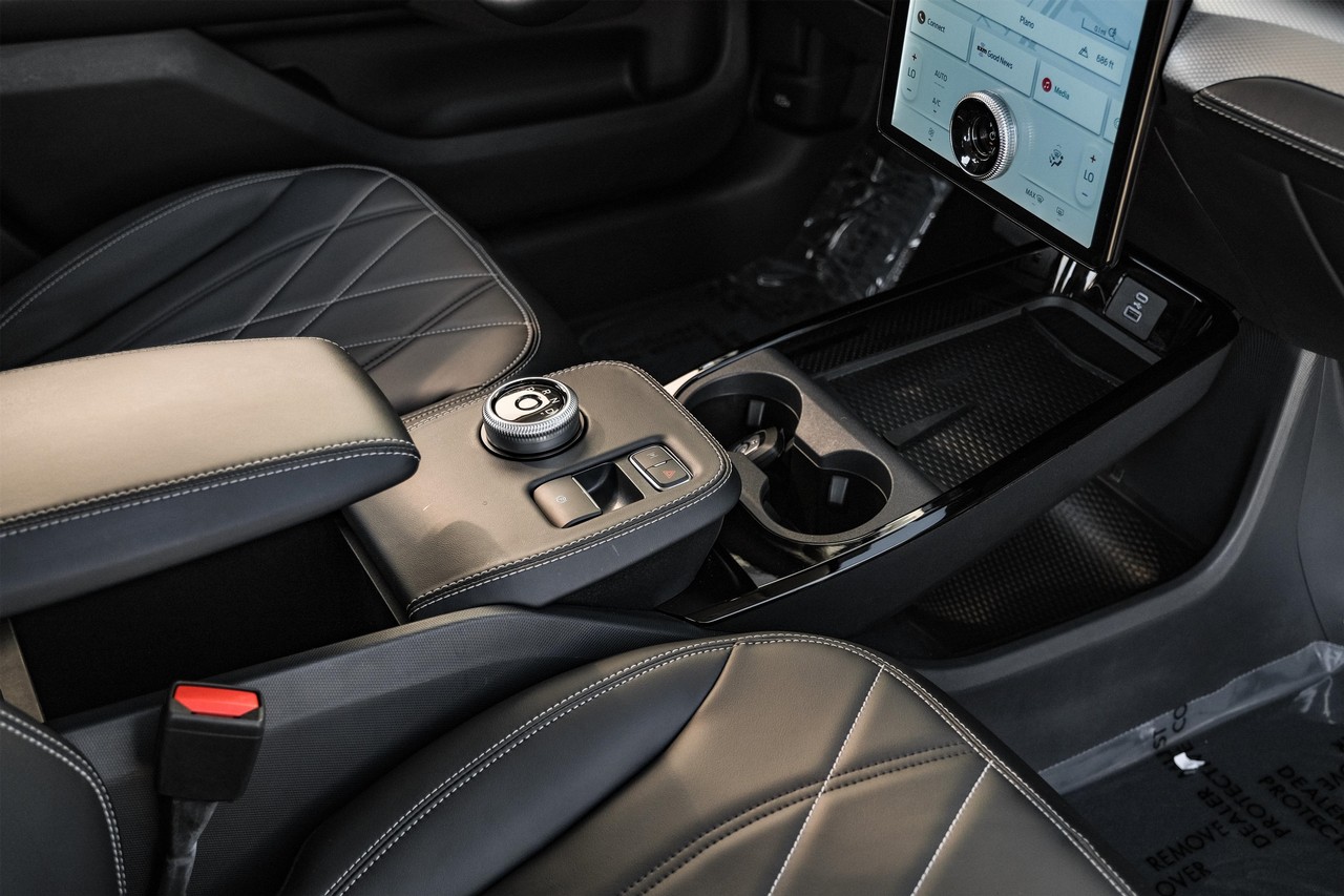 Ford Mustang Mach-E Vehicle Main Gallery Image 22