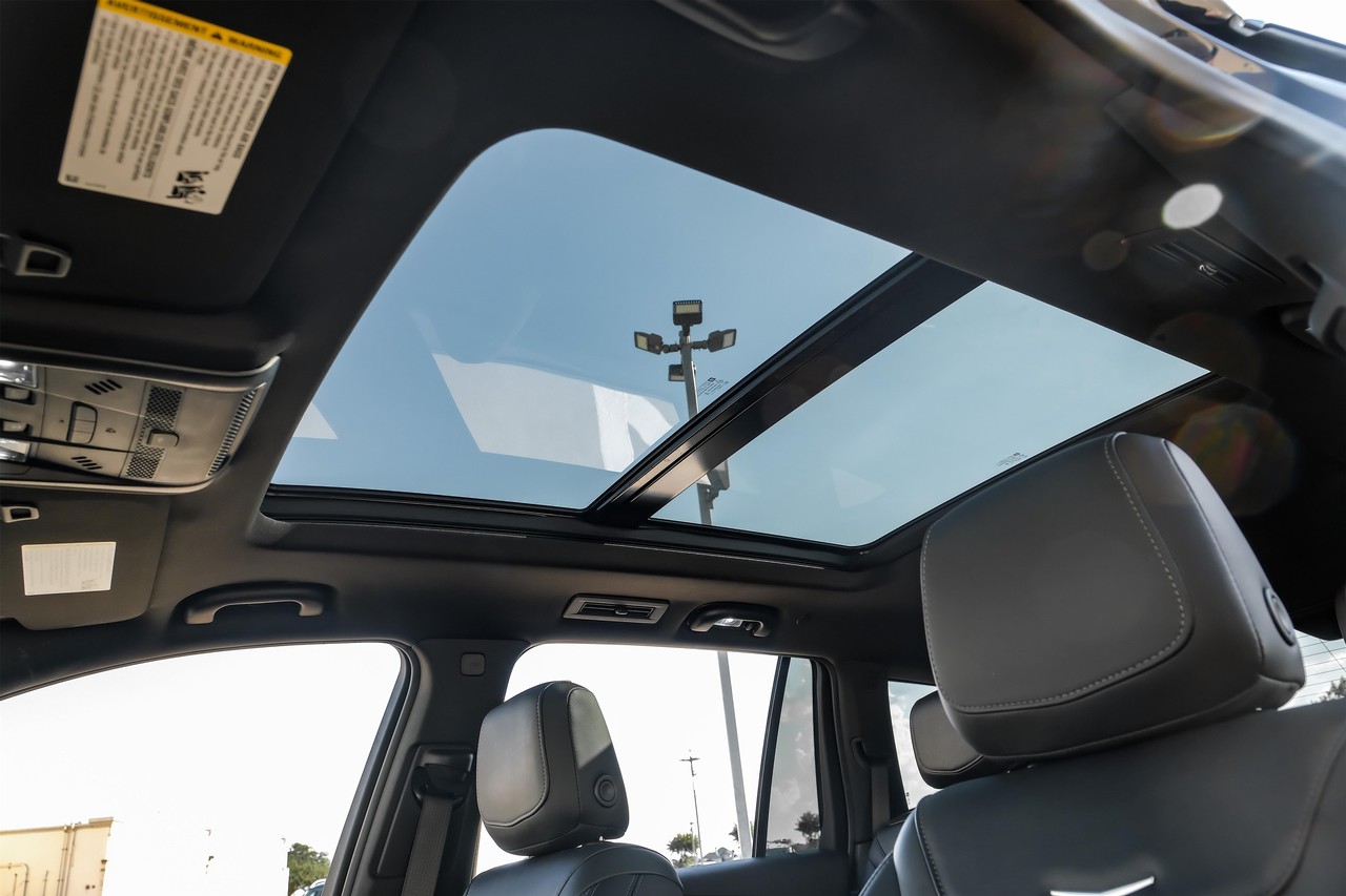 Cadillac XT6 Vehicle Main Gallery Image 05