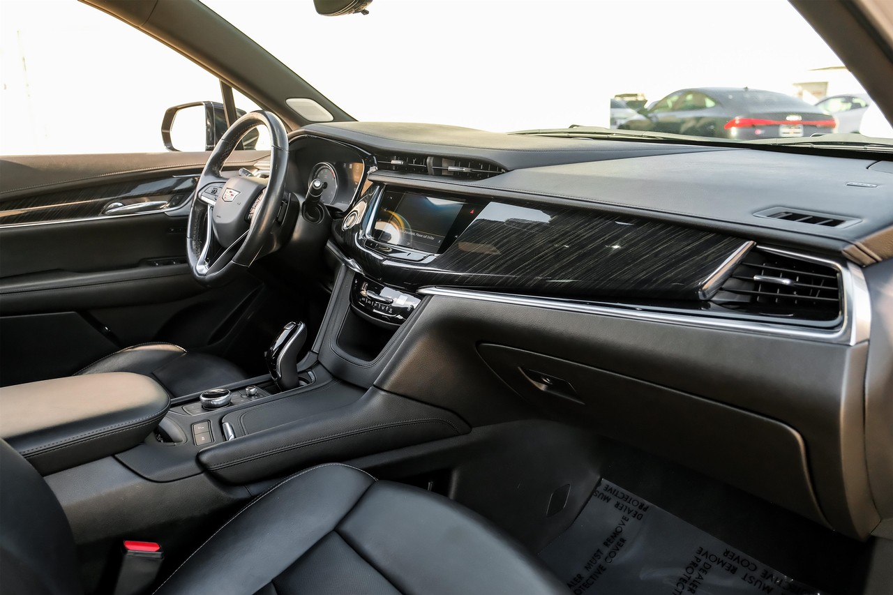 Cadillac XT6 Vehicle Main Gallery Image 13