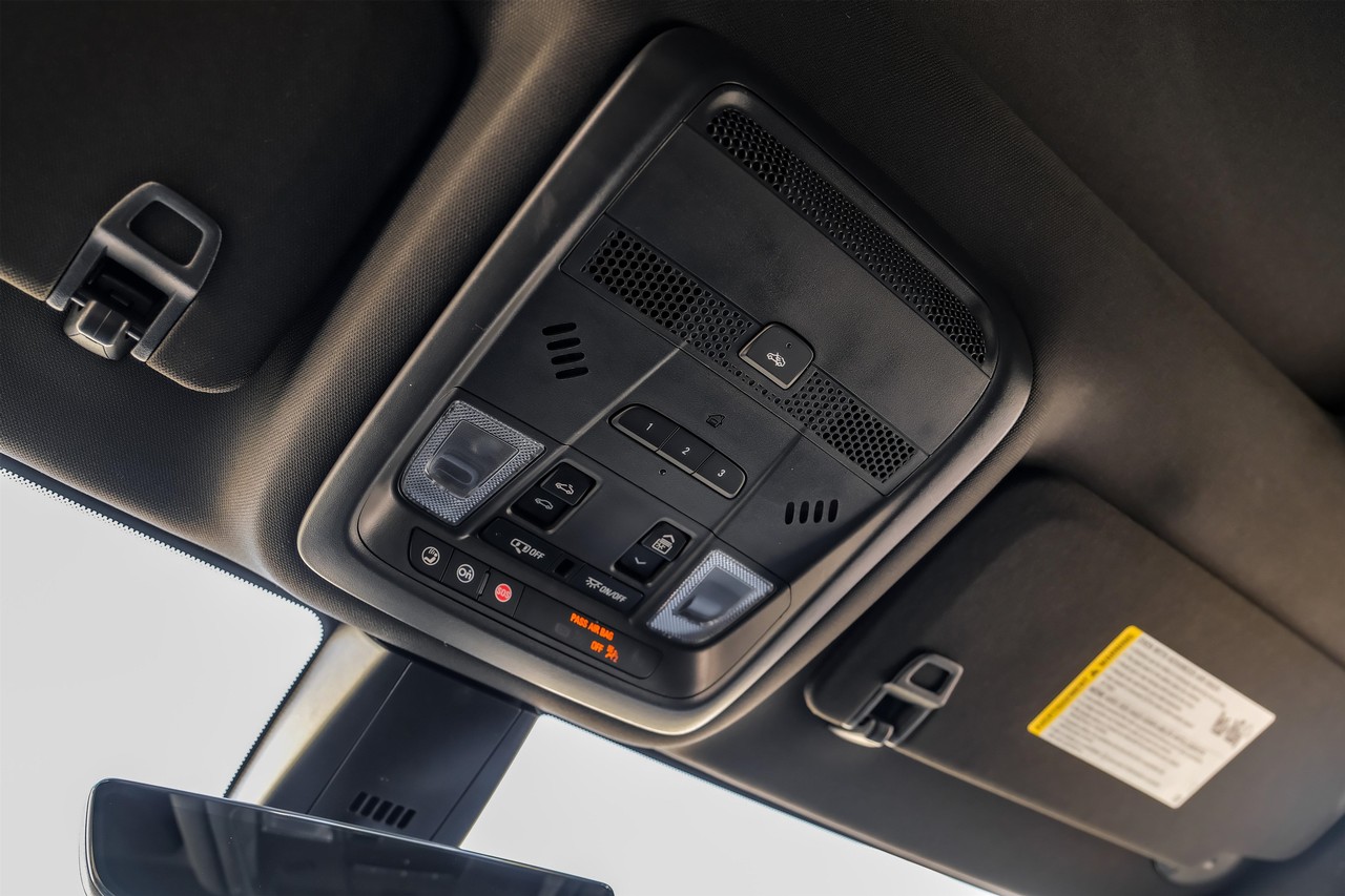 Cadillac XT6 Vehicle Main Gallery Image 25