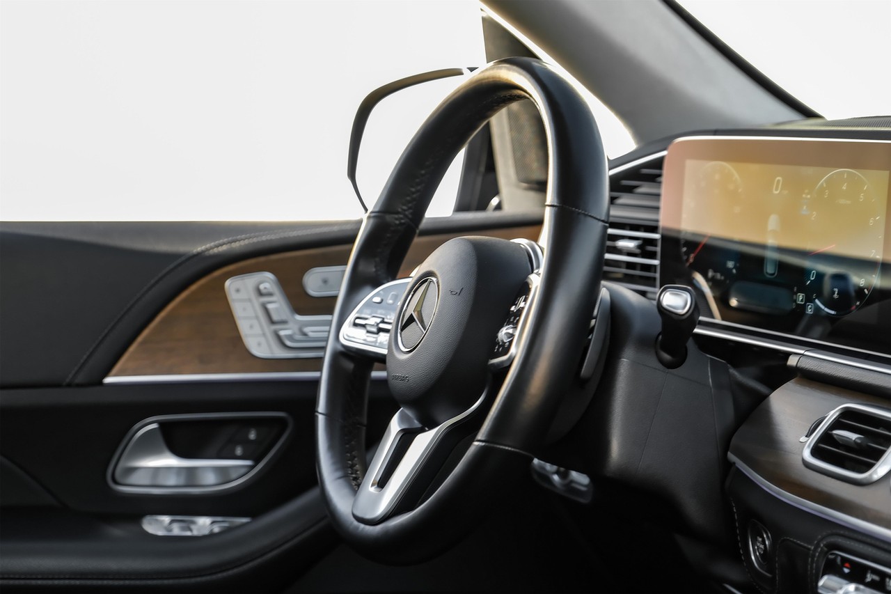 Mercedes-Benz GLE 350 Vehicle Main Gallery Image 14