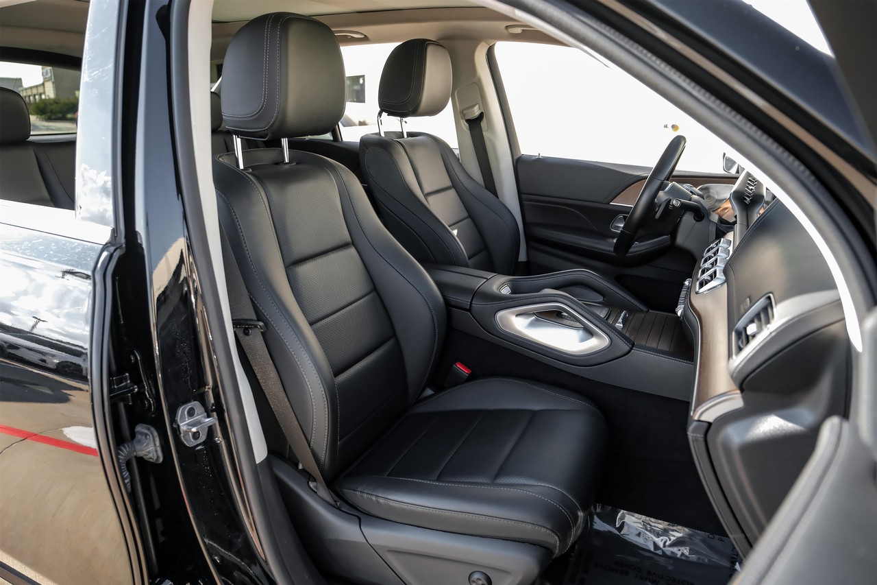 Mercedes-Benz GLE 350 Vehicle Main Gallery Image 34