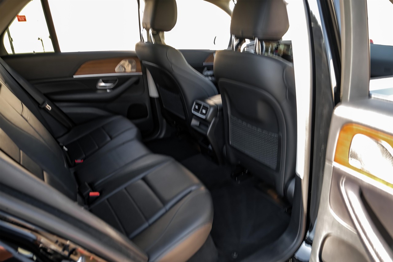 Mercedes-Benz GLE 350 Vehicle Main Gallery Image 36
