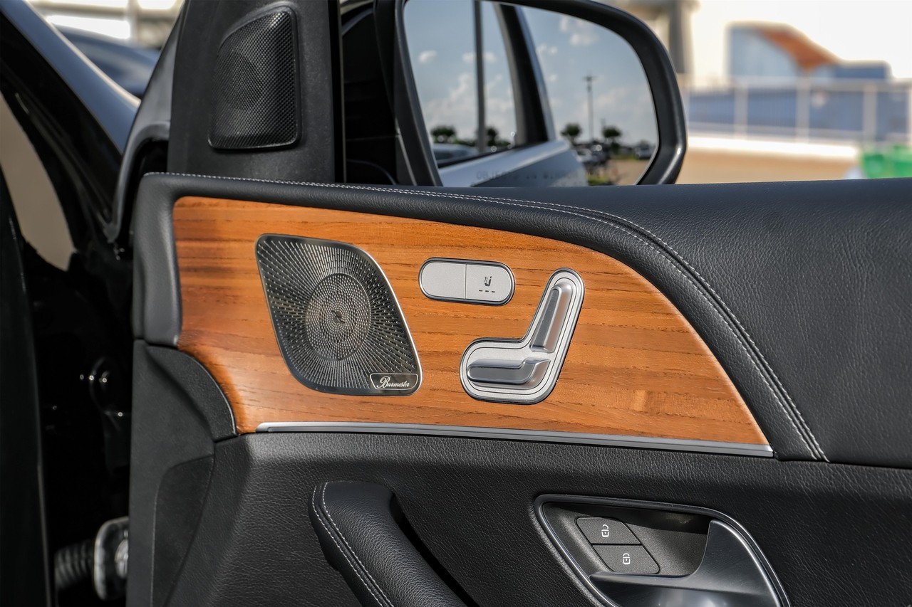 Mercedes-Benz GLE 350 Vehicle Main Gallery Image 43