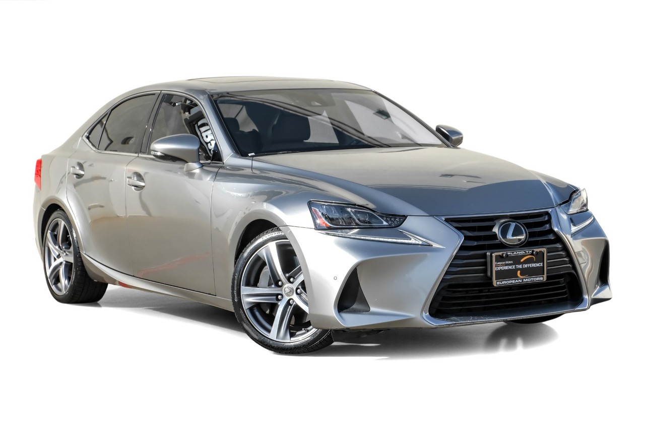 Lexus IS Vehicle Main Gallery Image 07