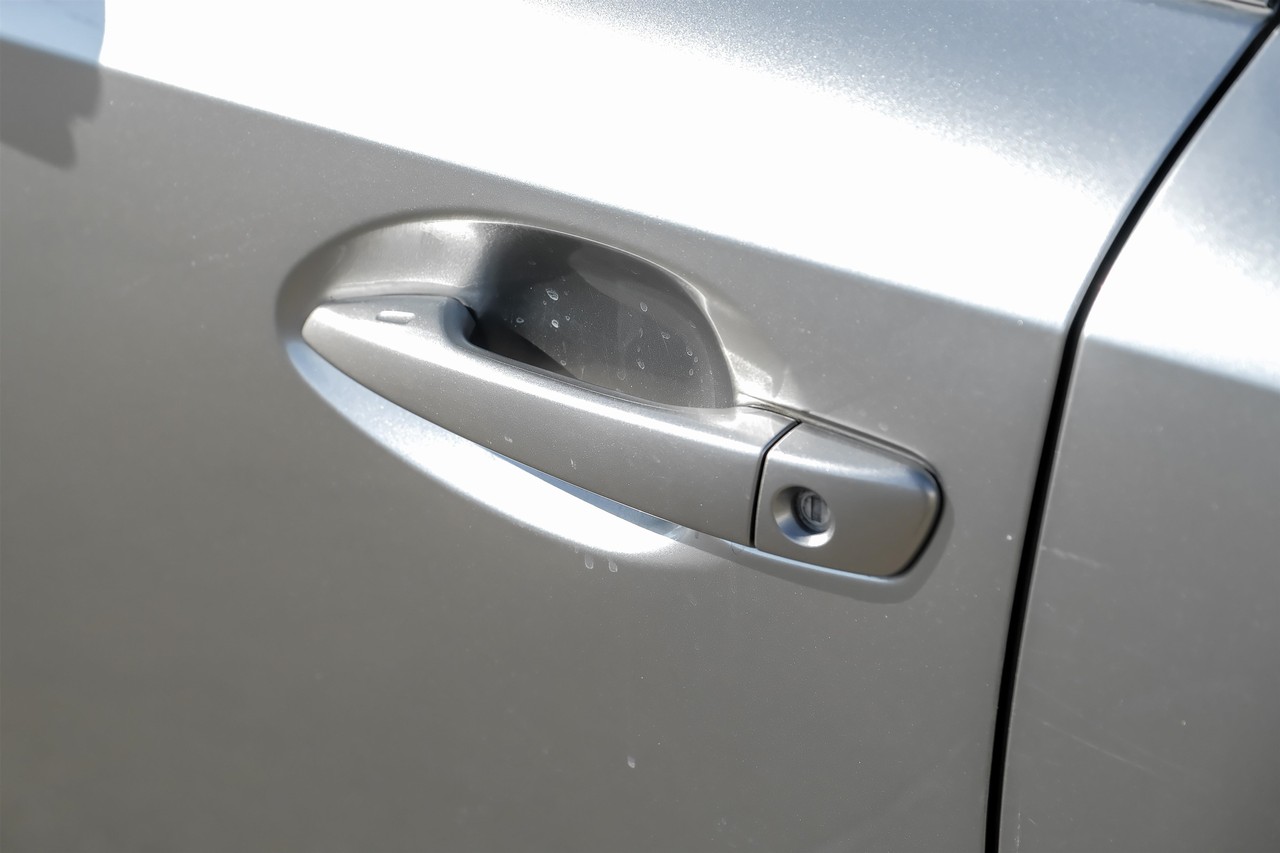 Lexus IS Vehicle Main Gallery Image 42