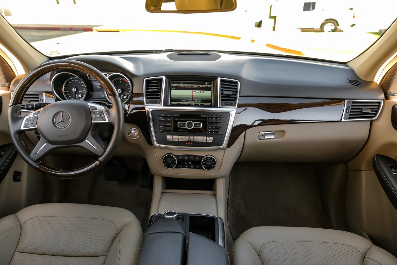 Mercedes-Benz ML 350 Vehicle Main Gallery Image 15