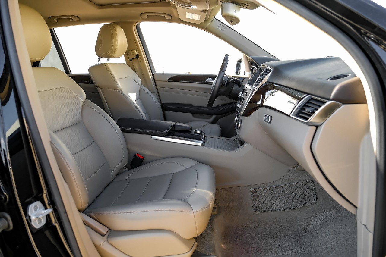 Mercedes-Benz ML 350 Vehicle Main Gallery Image 32