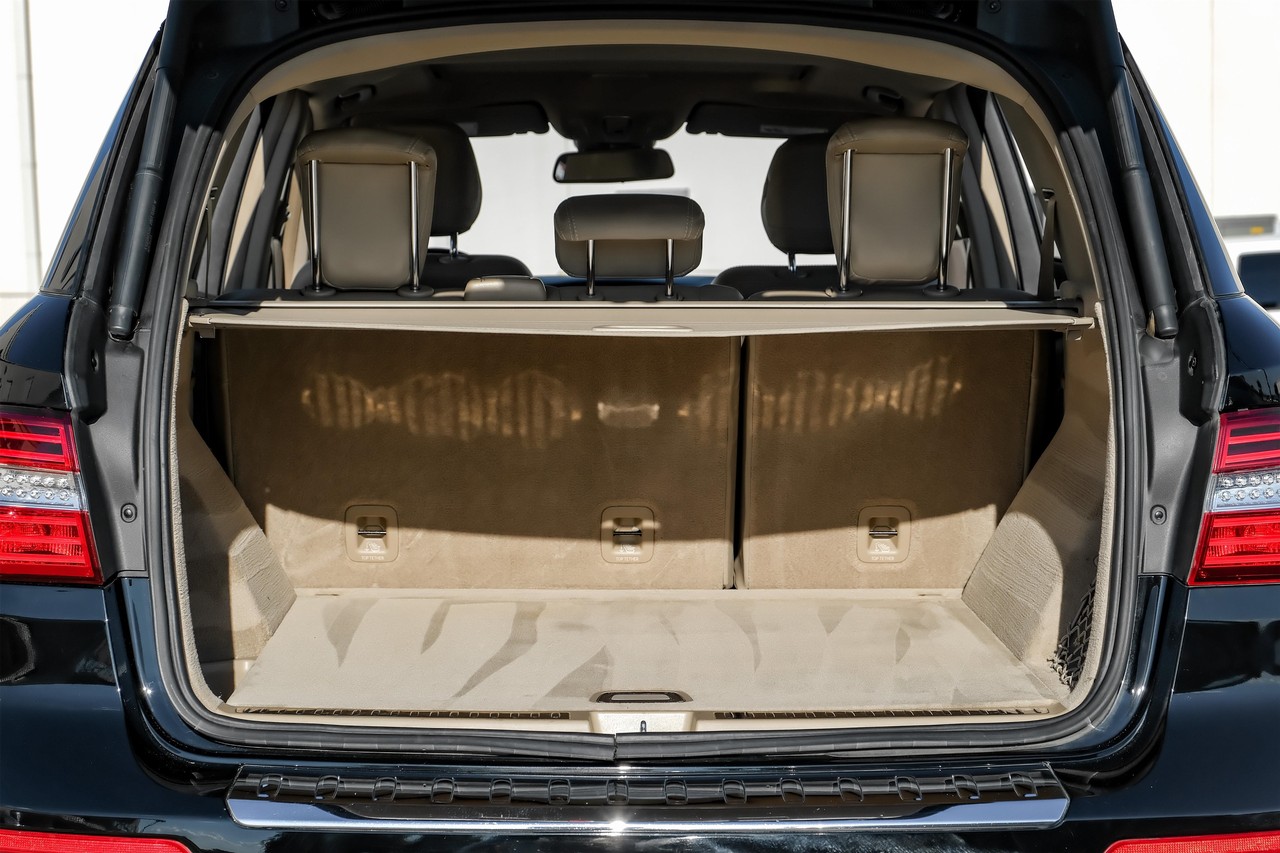 Mercedes-Benz ML 350 Vehicle Main Gallery Image 45