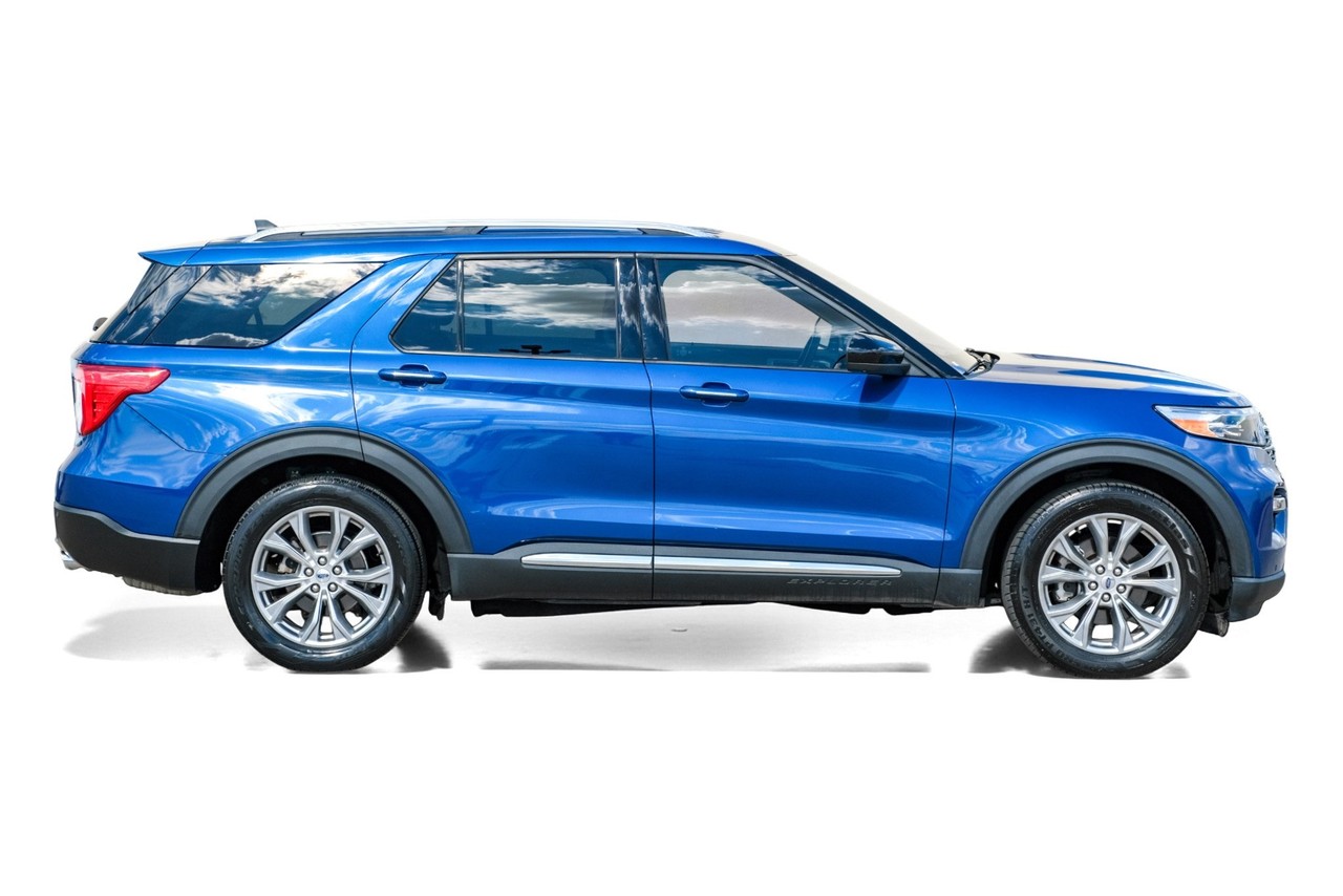 Ford Explorer Vehicle Main Gallery Image 07