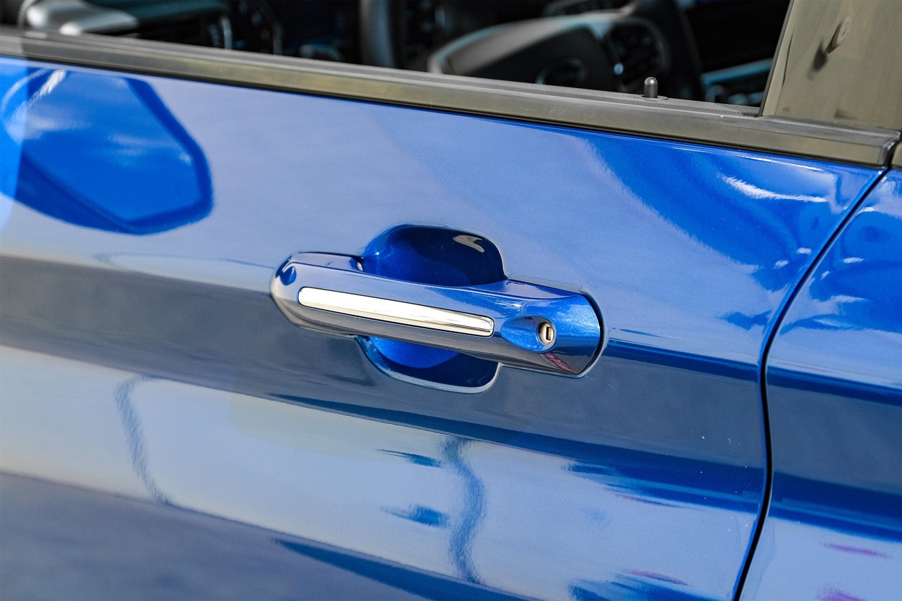 Ford Explorer Vehicle Main Gallery Image 40