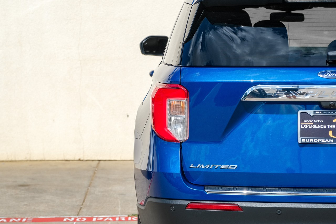 Ford Explorer Vehicle Main Gallery Image 48