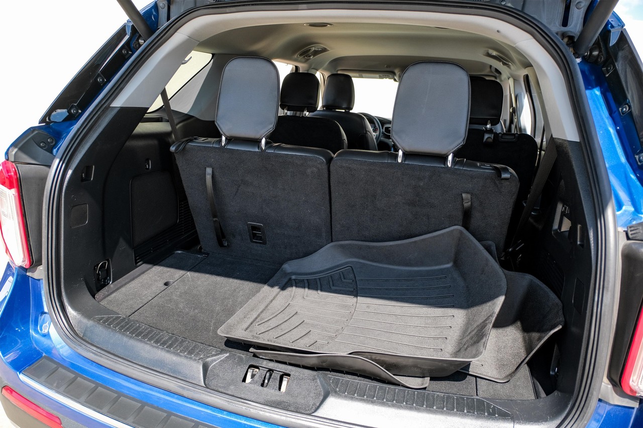 Ford Explorer Vehicle Main Gallery Image 49