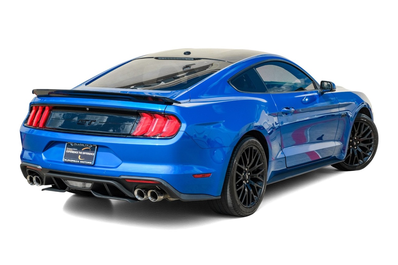 Ford Mustang Vehicle Main Gallery Image 08