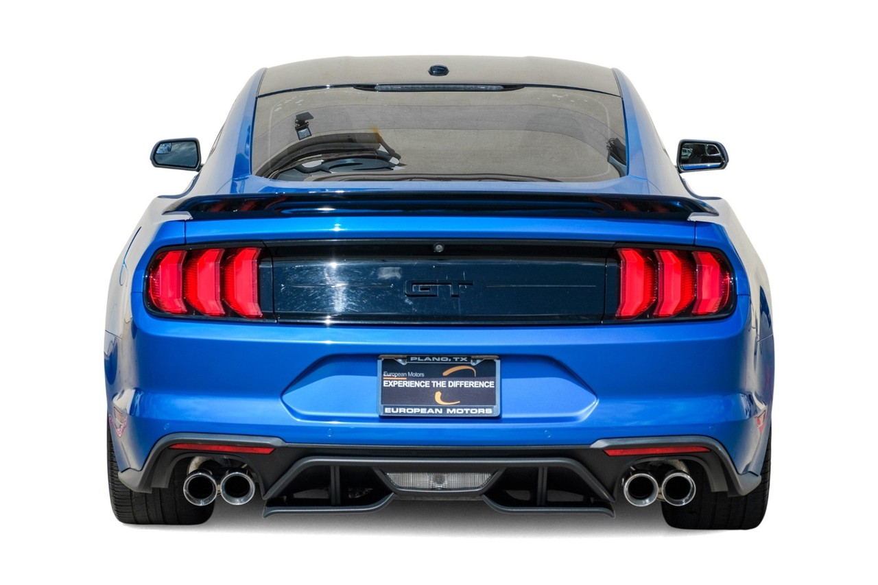Ford Mustang Vehicle Main Gallery Image 09