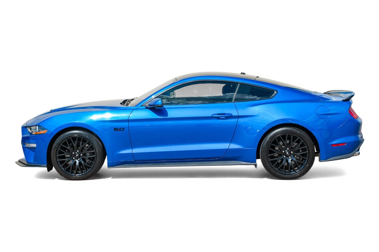 Ford Mustang Vehicle Main Gallery Image 11