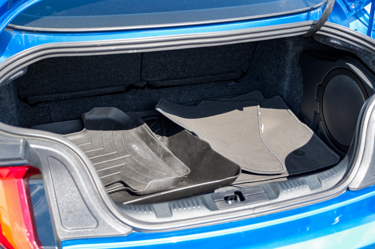 Ford Mustang Vehicle Main Gallery Image 43