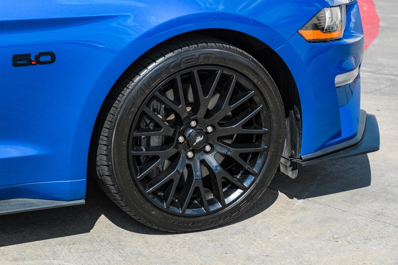 Ford Mustang Vehicle Main Gallery Image 45