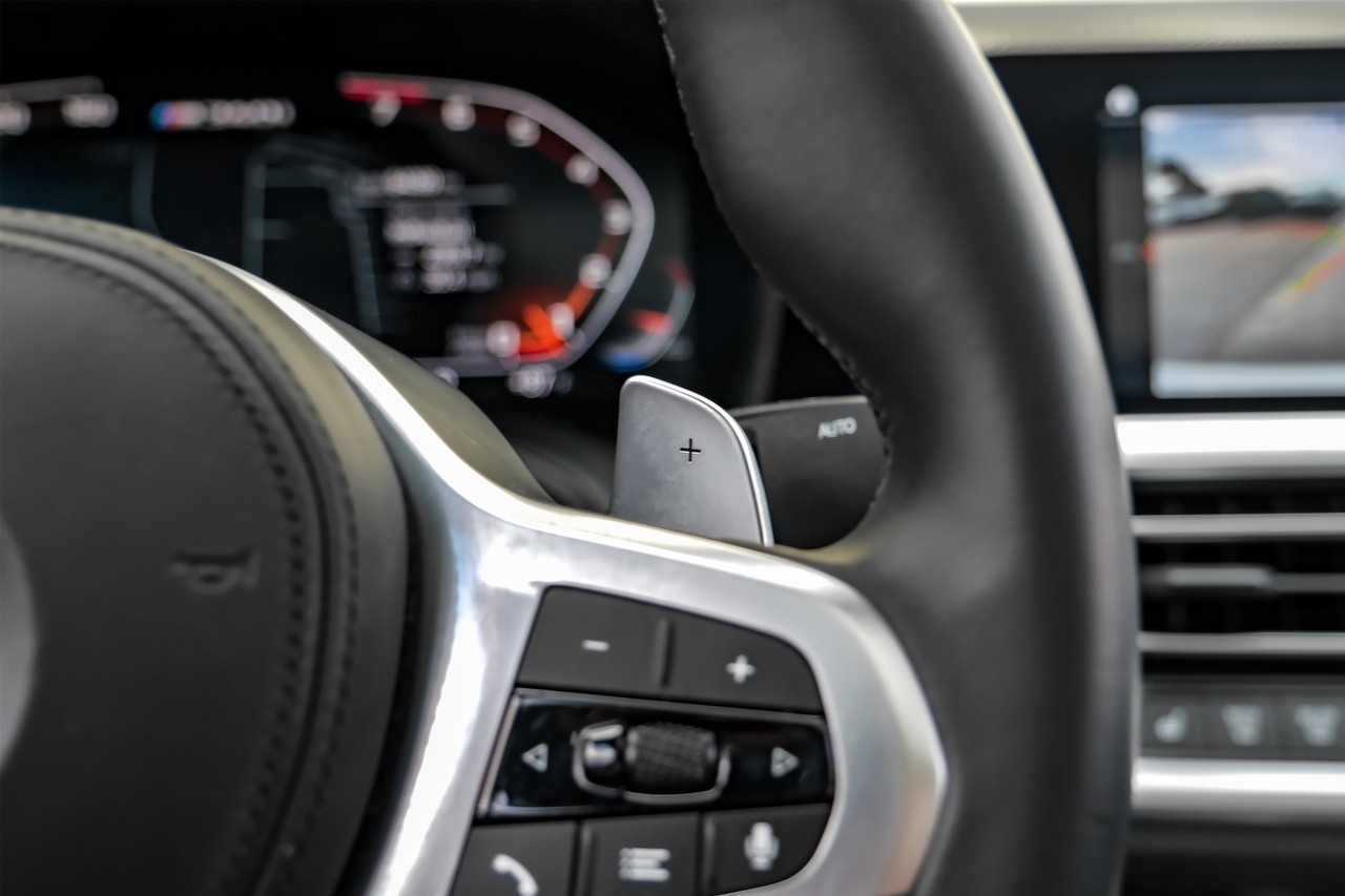 BMW 3 Series Vehicle Main Gallery Image 26