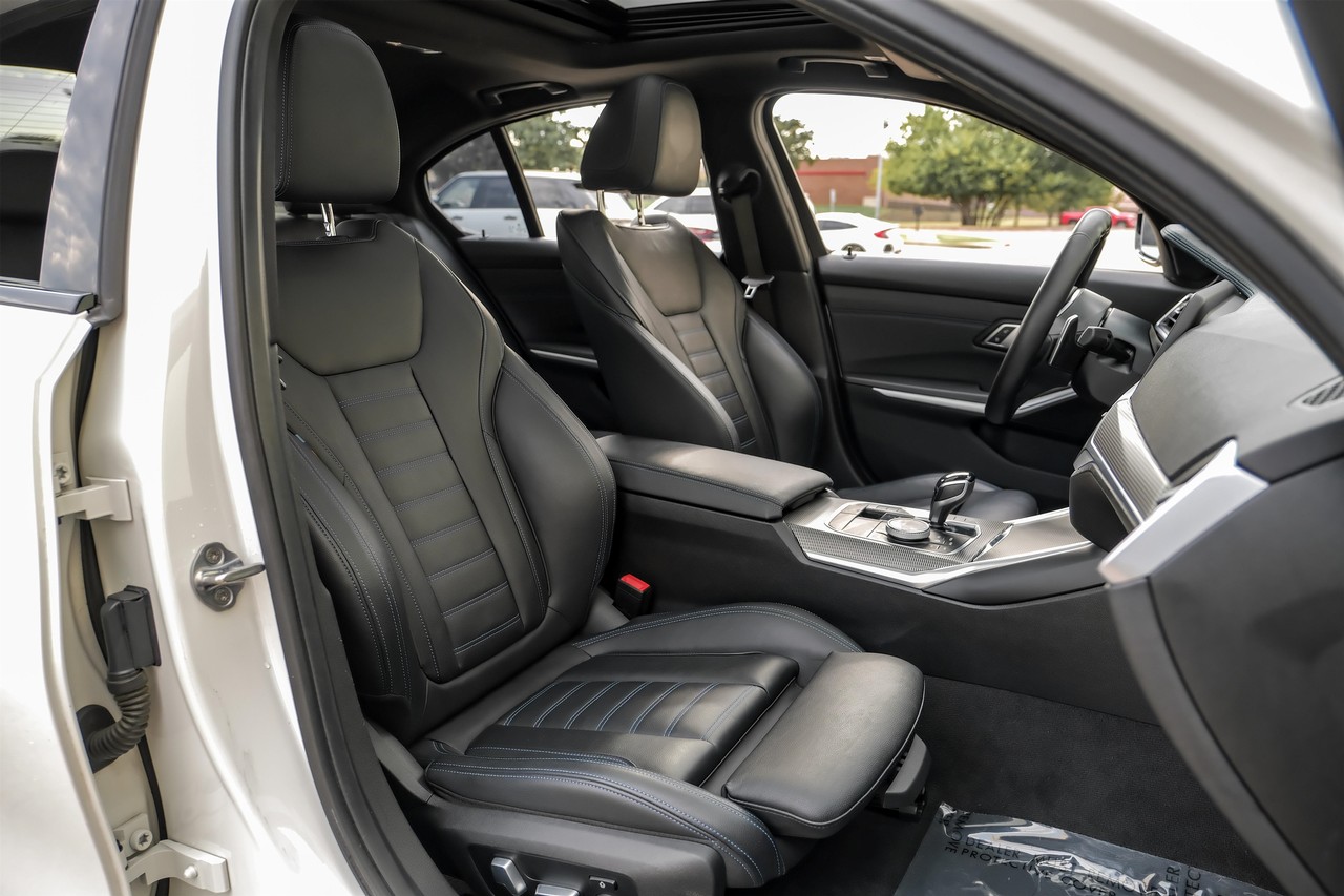 BMW 3 Series Vehicle Main Gallery Image 37