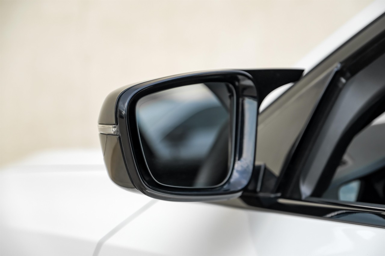 BMW 3 Series Vehicle Main Gallery Image 44