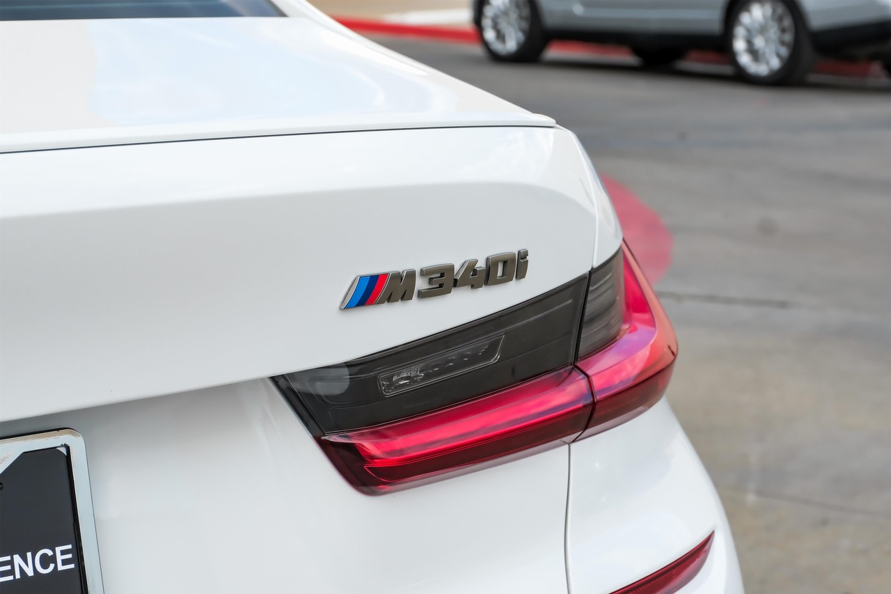 BMW 3 Series Vehicle Main Gallery Image 52