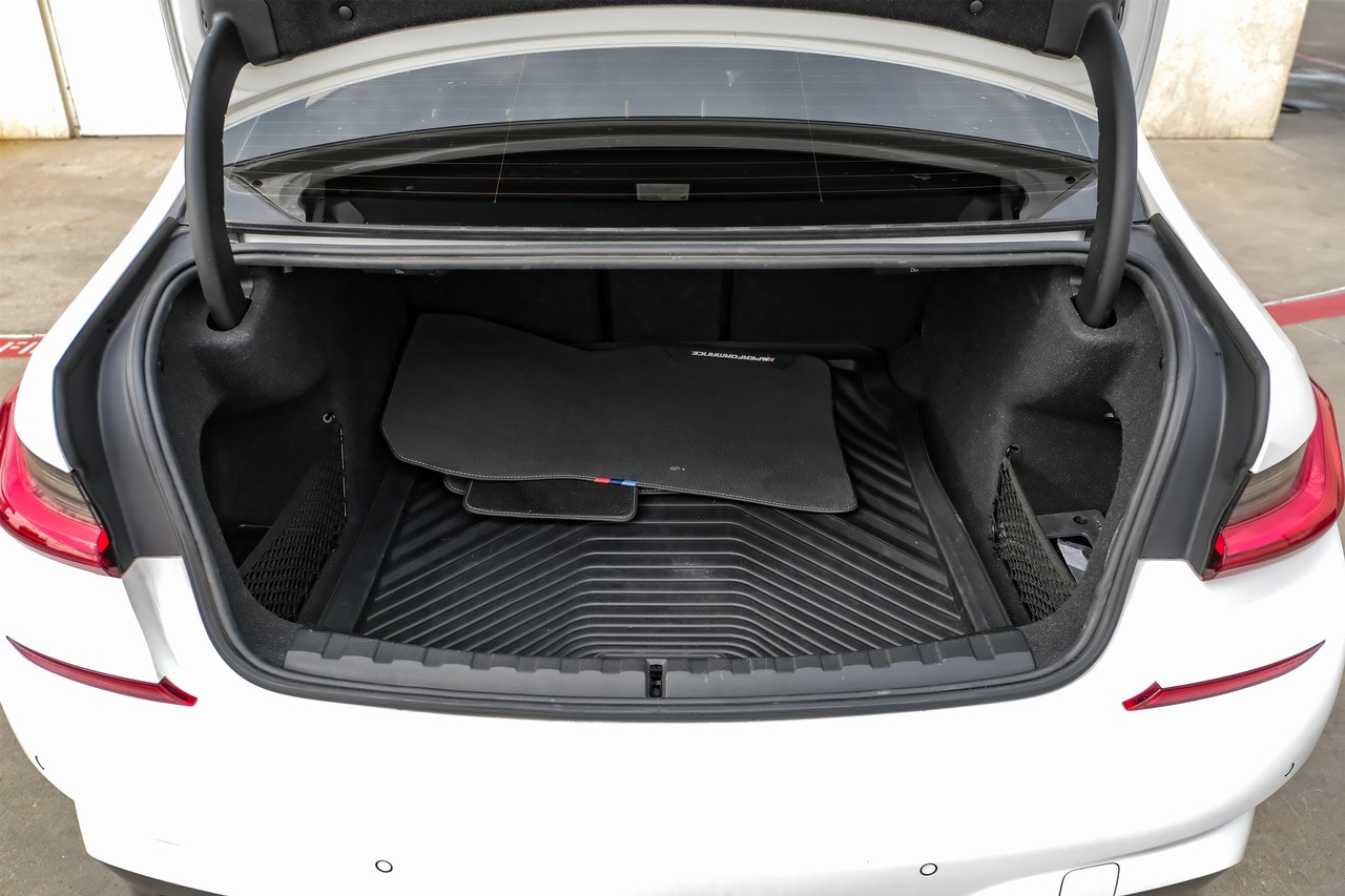 BMW 3 Series Vehicle Main Gallery Image 53