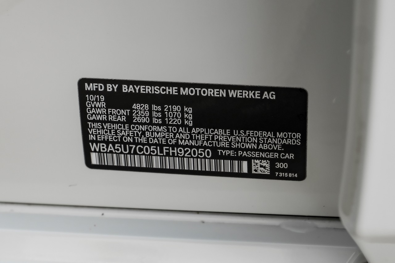 BMW 3 Series Vehicle Main Gallery Image 58