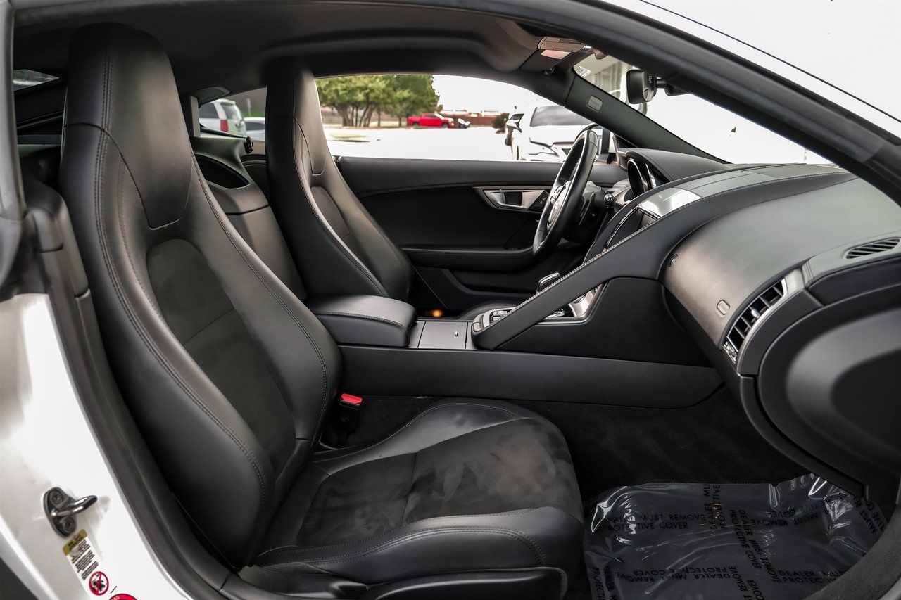 Jaguar F-Type Vehicle Main Gallery Image 34