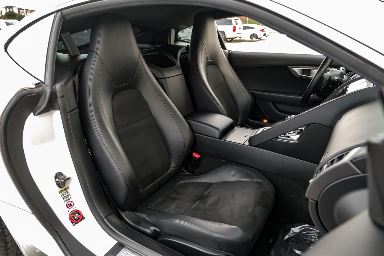 Jaguar F-Type Vehicle Main Gallery Image 35