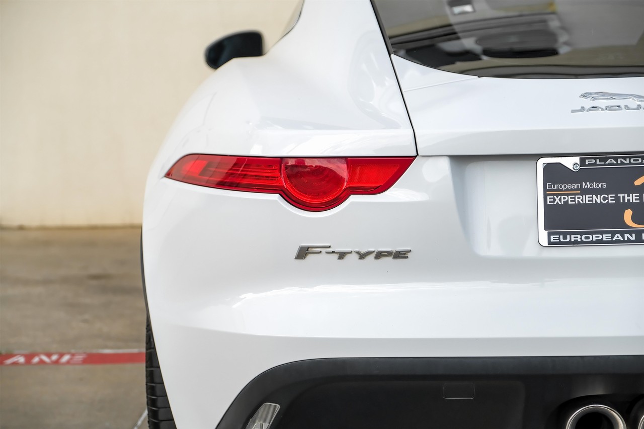 Jaguar F-Type Vehicle Main Gallery Image 44